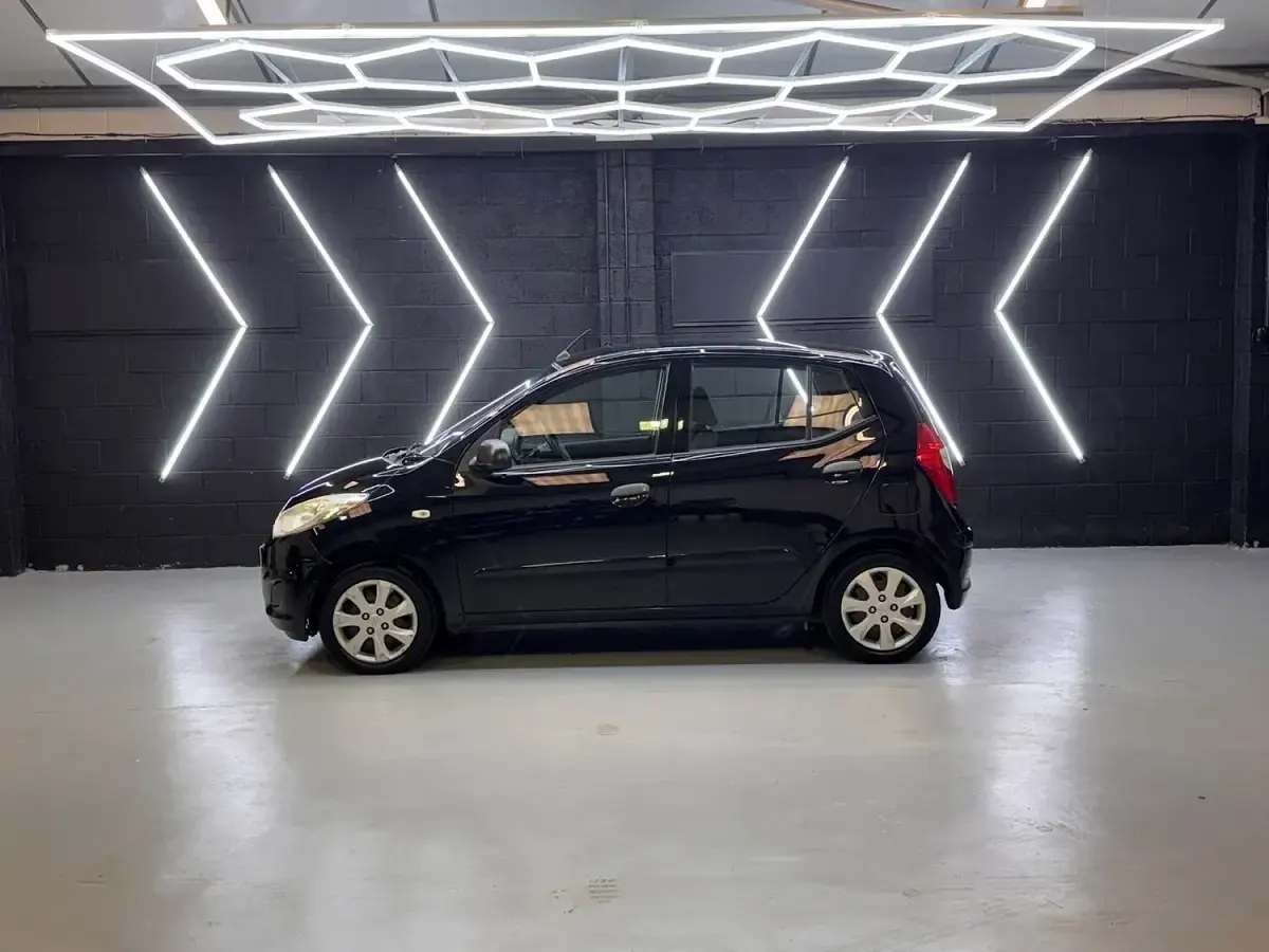 Used Hyundai i10 Classic 86 HP (63 kW) 2012 Black Hatchback