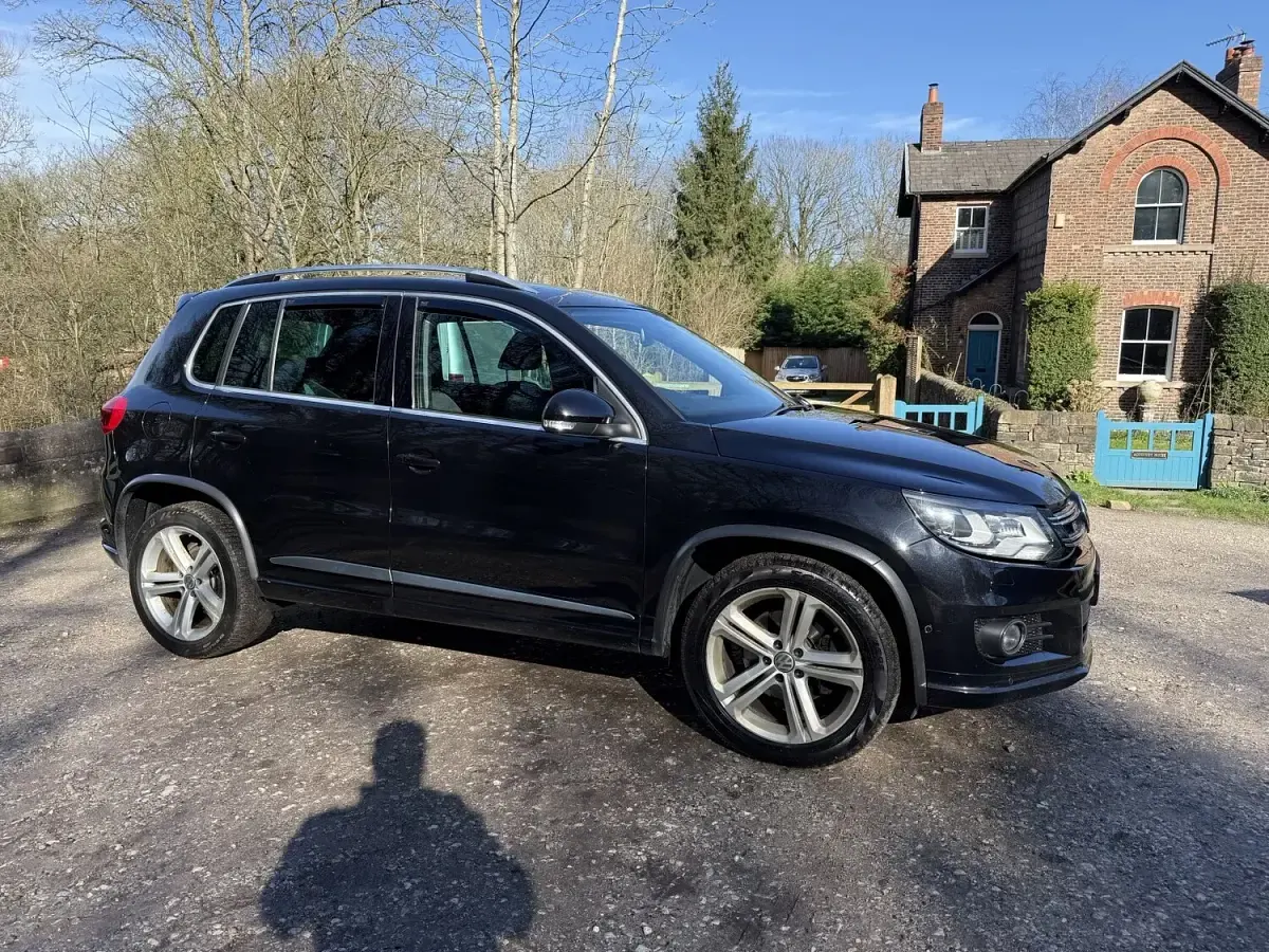 Used VW Tiguan R-line 177 HP (130 kW) 2015 Black SUV