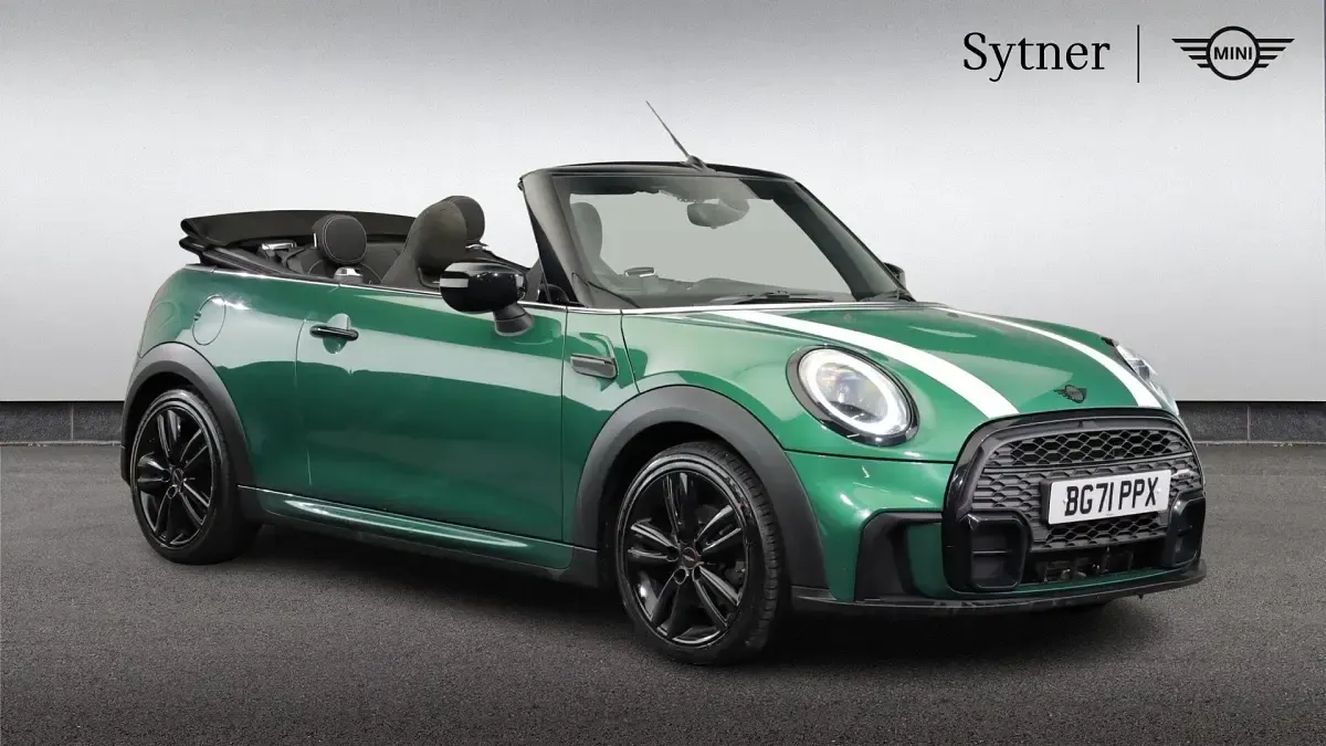 Usado Mini Cooper Sport 134 CV (98 kW) 2021 Verde Utilitario