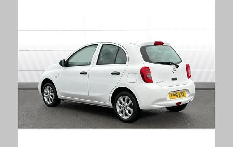 Used Nissan Micra 80 HP (58 kW) 2016 White Hatchback