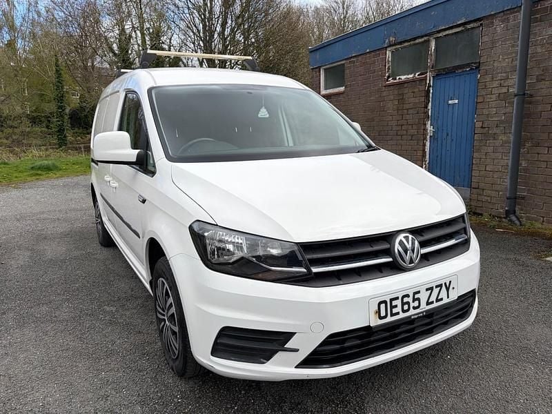Used VW Caddy Maxi Trendline 102 HP (75 kW) 2016 White MPV