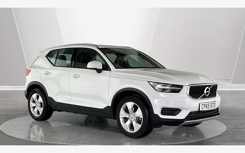 Used 2020 Volvo XC40 Momentum SUV | £19,999 (Fair price) - Image 1/4