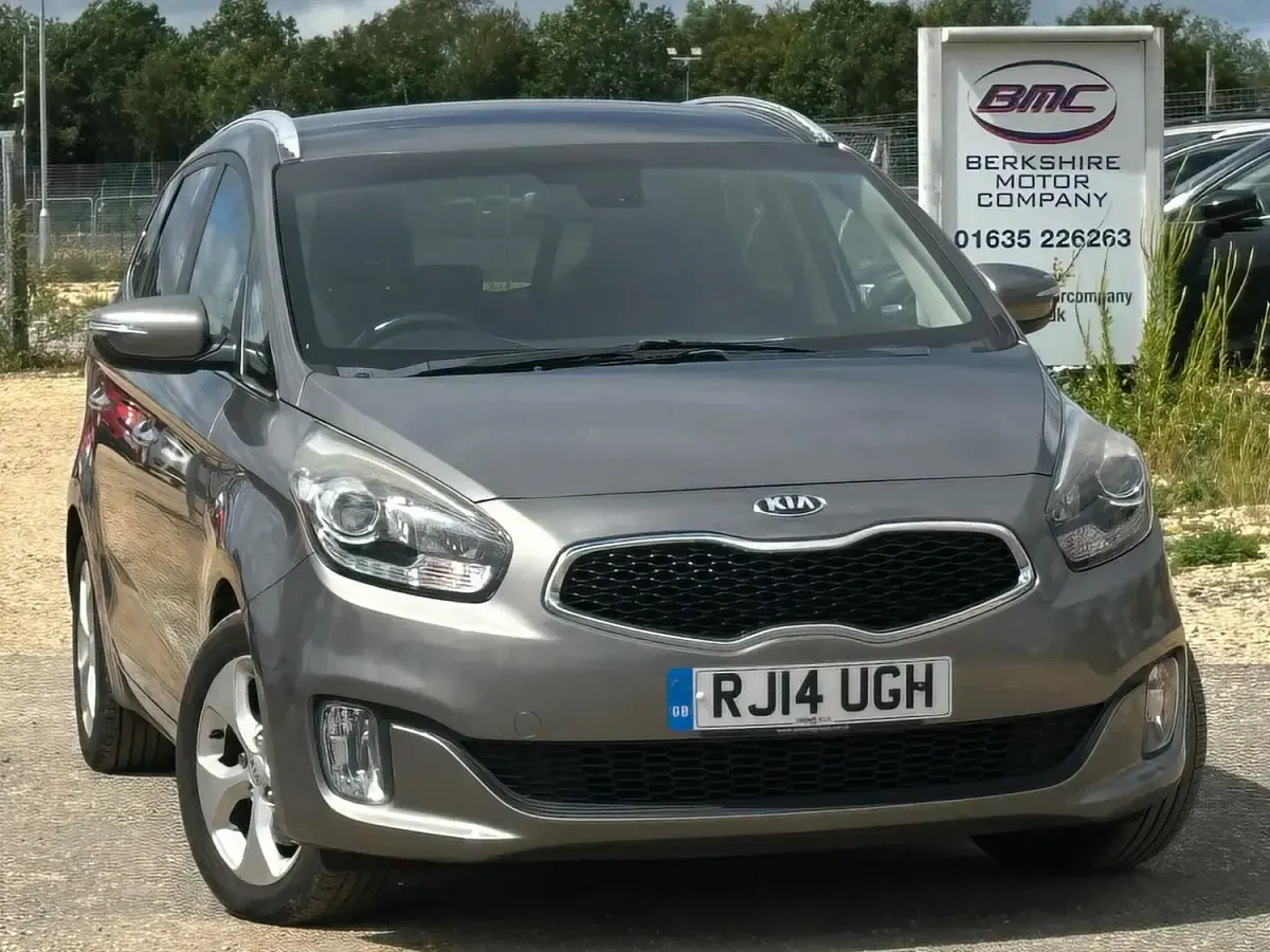 Used Kia Carens 134 HP (98 kW) 2014 Silver MPV