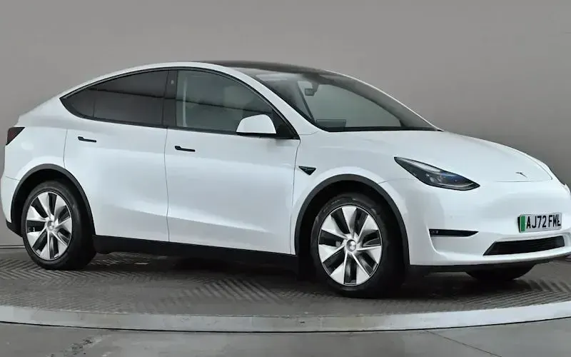 Used Tesla Model Y Long Range AWD 286 kW (389 HP) 2025 SUV