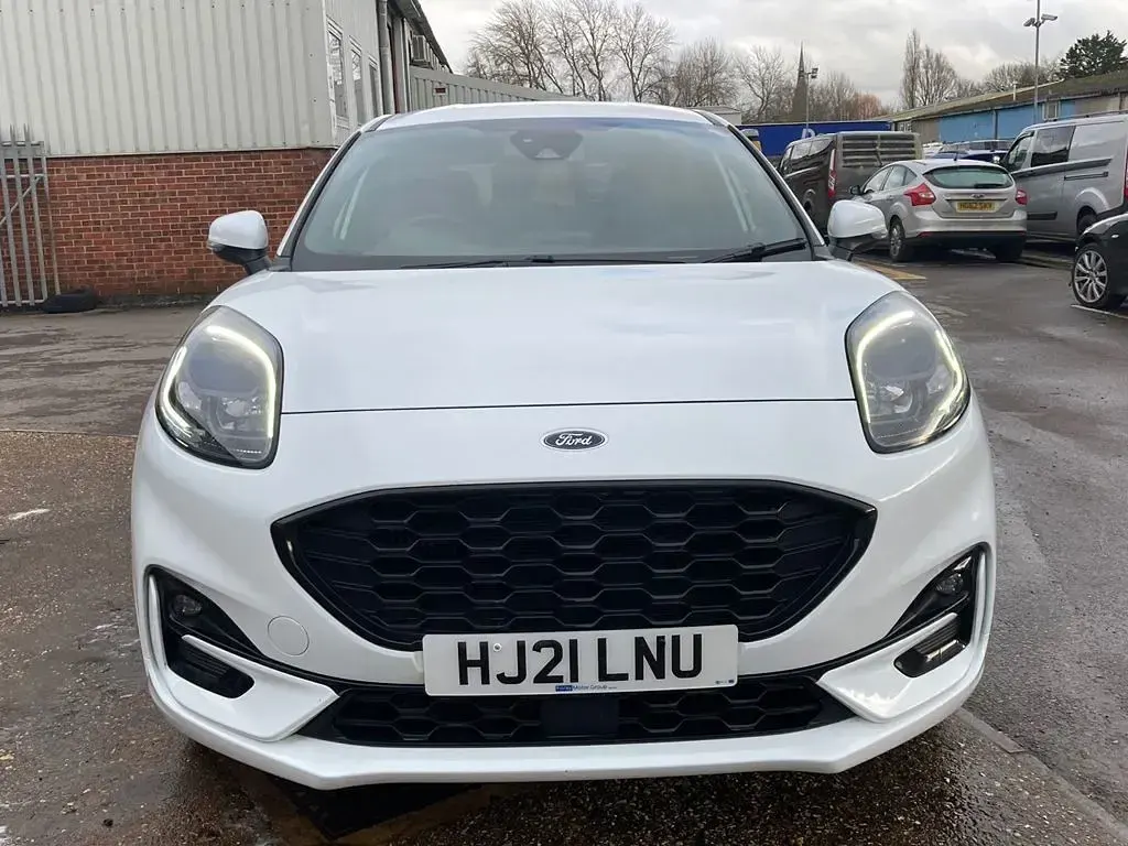 Used Ford Puma ST-Line X 123 HP (90 kW) 2021 White Coupe