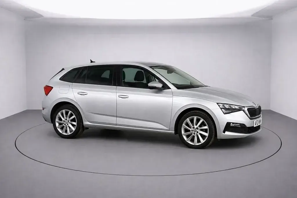 Gebraucht Skoda Scala SE L 150 PS (110 kW) 2021 Silber Kleinwagen