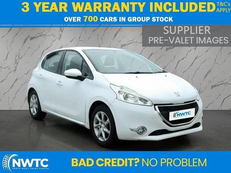 White Used 2015 Peugeot 208 Active Hatchback | £7,395 (Fair price) - Image 1/2