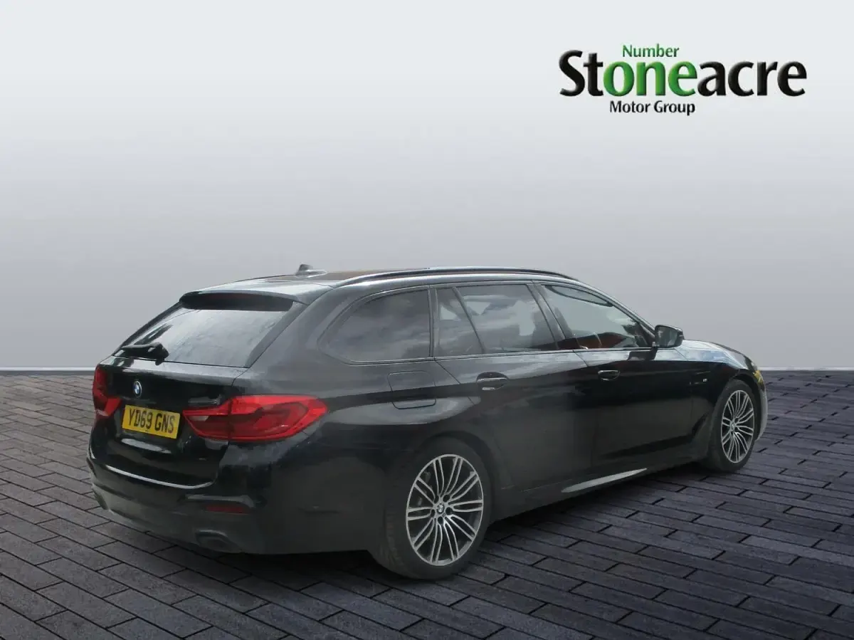 Used BMW 520 M Sport 190 HP (139 kW) 2020 Black Estate