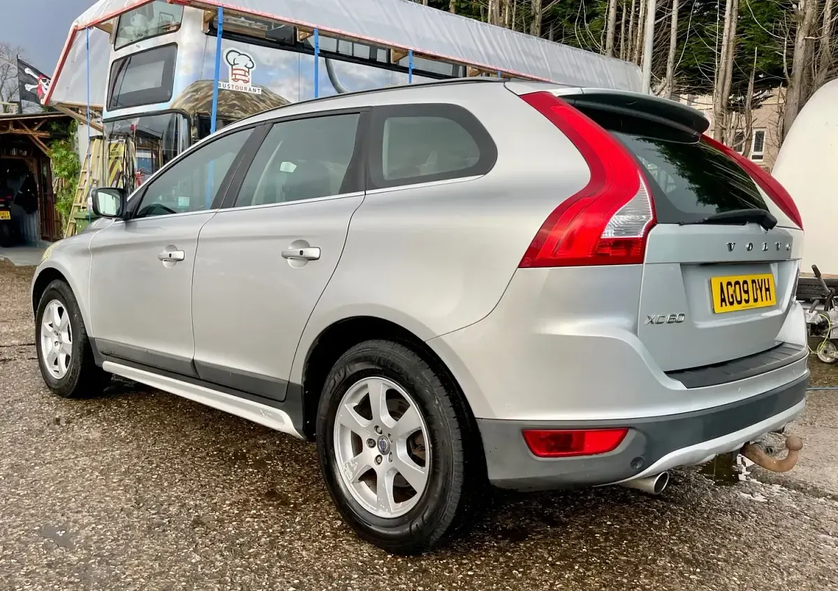 Used Volvo XC60 SE 205 HP (150 kW) 2009 Silver SUV