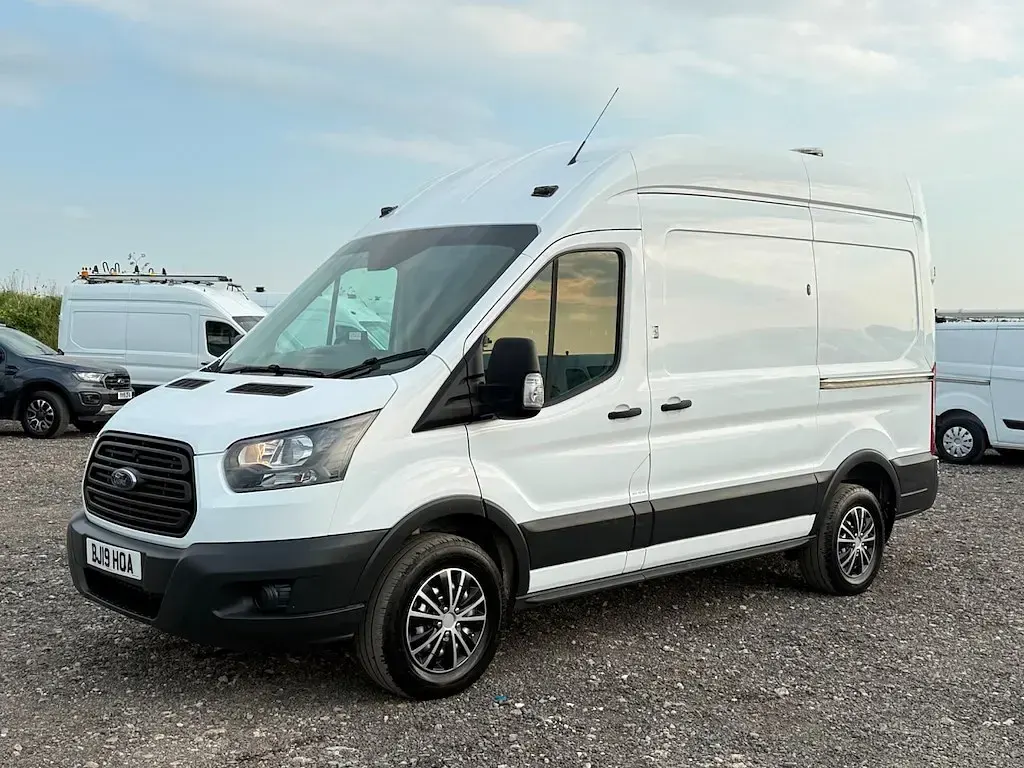 Używany Ford Transit 130 KM (95 kW) 2019 Biały Van