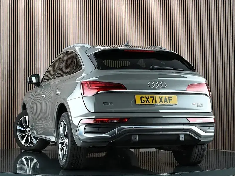 Begagnad Audi Q5 S-Line 2022 Grå SUV