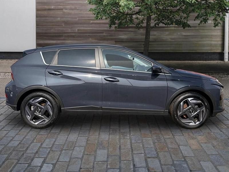 Used Hyundai Bayon Premium 100 HP (73 kW) 2025 Grey SUV