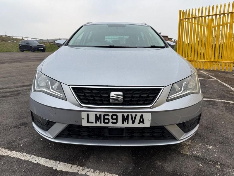 Used Seat Leon SE Dynamic 2020 Silver Estate