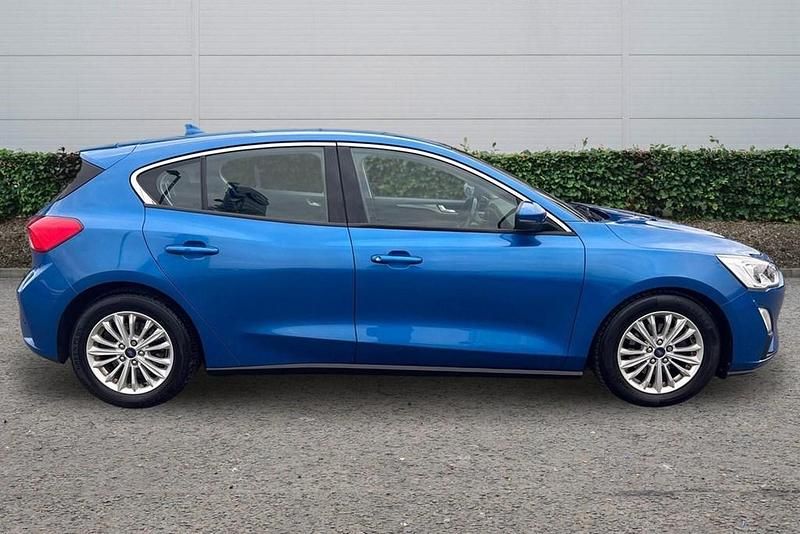 Used Ford Focus Titanium 2019 Blue Hatchback