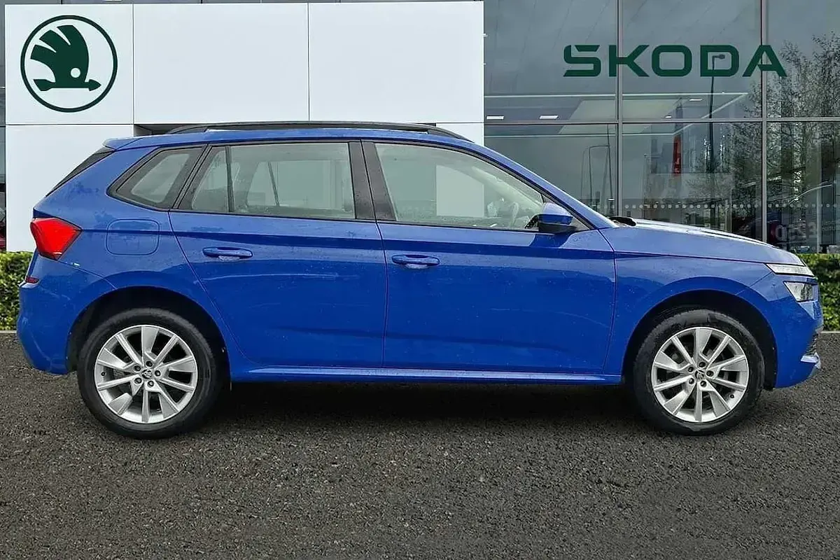 Used Skoda Kamiq SE 94 HP (69 kW) 2023 Energy blue SUV
