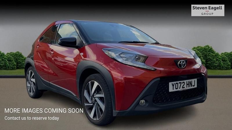Used Toyota Aygo X 72 HP (52 kW) 2023 Red SUV