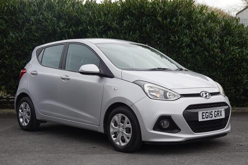 Usado Hyundai i10 SE 2015 Prateado Citadino