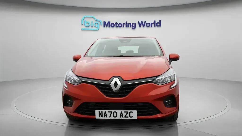 Używany Renault Clio V Play 100 KM (73 kW) 2020 Czerwony Hatchback
