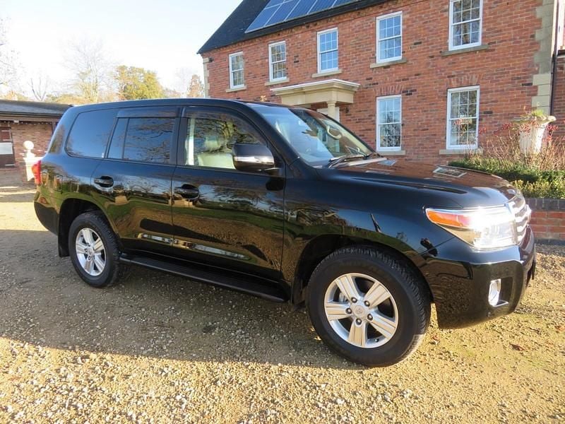 Black Used 2015 Toyota Land Cruiser | £39,995 (Good price) - Image 1/4