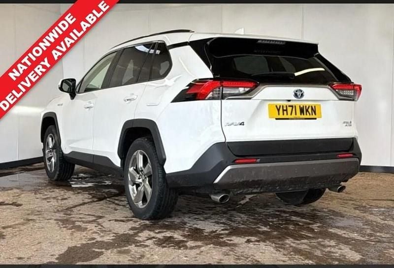 Used Toyota RAV4 Design 222 HP (163 kW) 2021 White SUV