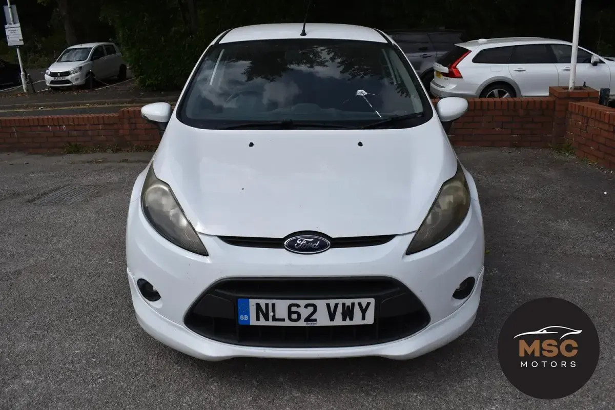 Used Ford Fiesta Zetec 2012 White Hatchback
