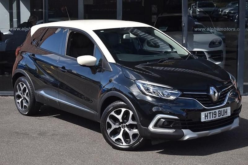 Black/cream Used 2019 Renault Captur GT-Line SUV | £9,590 (Fair price) - Image 1/1