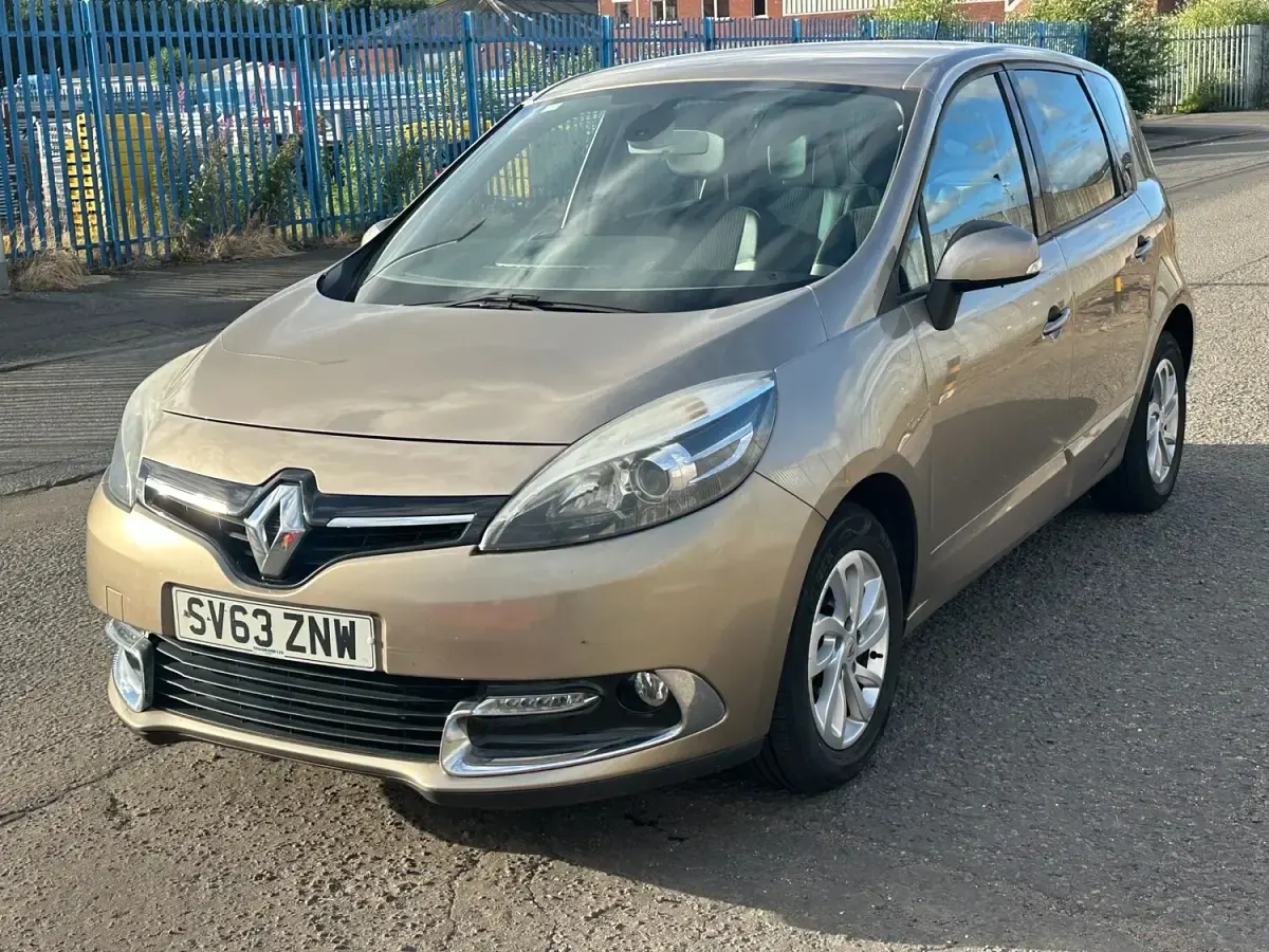 Used Renault Scénic III Dynamique 110 HP (80 kW) 2013 Beige MPV