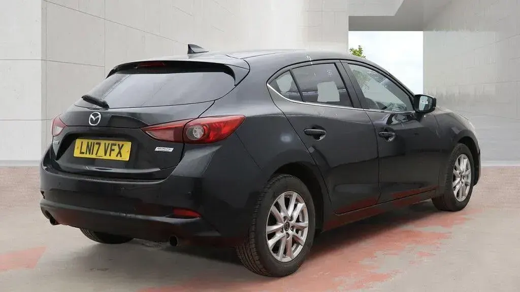 Used Mazda 3 120 HP (88 kW) 2017 Black Hatchback