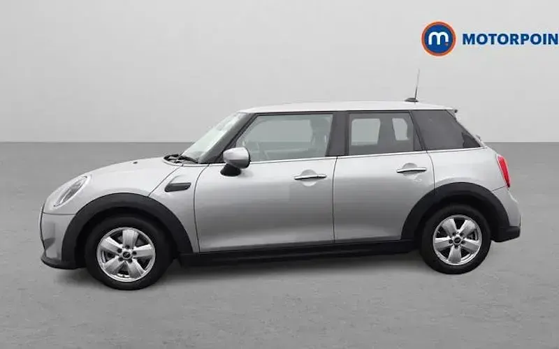 Used Mini Cooper Classic 136 HP (100 kW) 2022 Hatchback