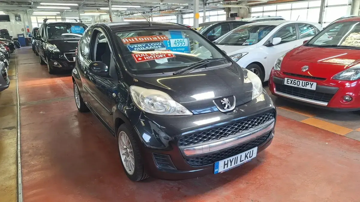 Used Peugeot 107 68 HP (50 kW) 2011 Black Hatchback