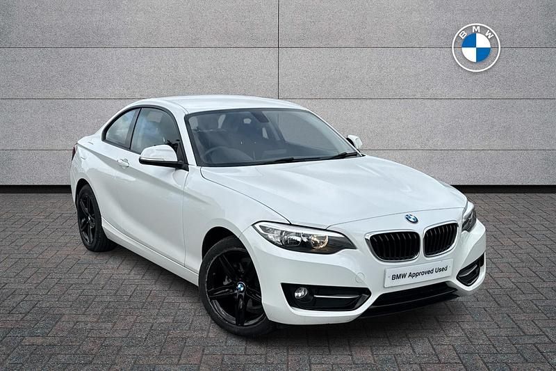 White Used 2017 BMW 218 Sport Line Coupe | £10,290 (Fair price) - Image 1/4