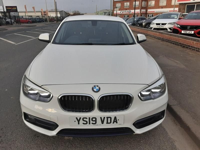 Used BMW 118 Sport Line 2019 White Hatchback