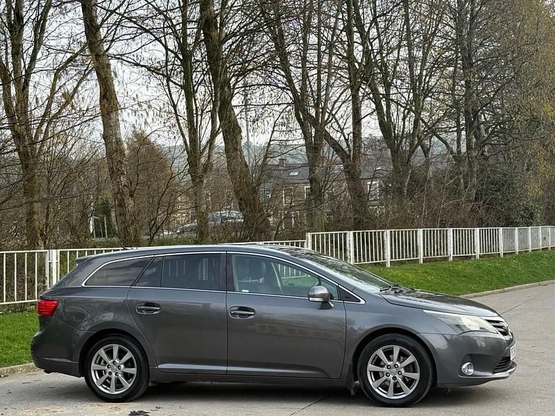 Used Toyota Avensis T4 2013 Grey Estate