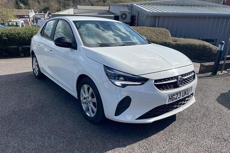 Used Vauxhall Corsa Design Edition 100 HP (73 kW) 2023 White Hatchback