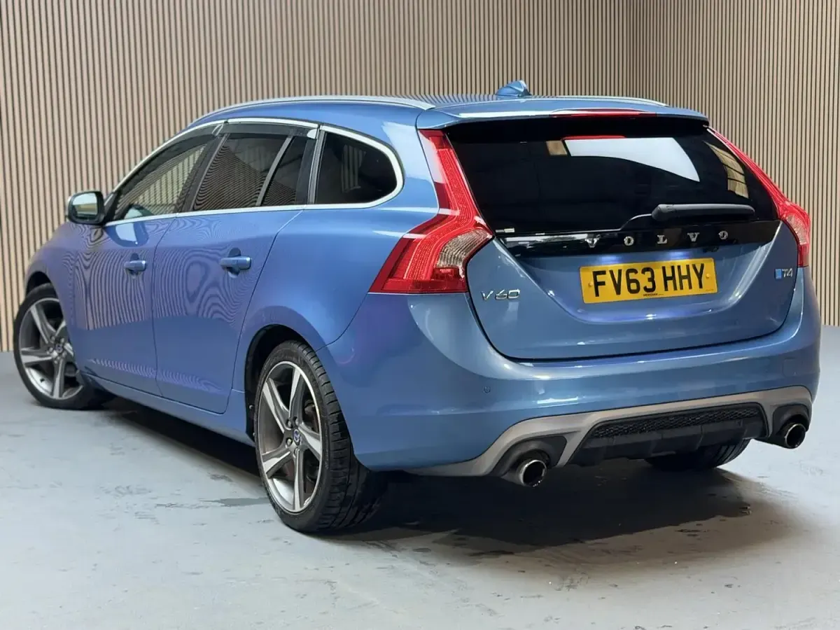 Used Volvo V60 R-Design 2026 Blue Estate