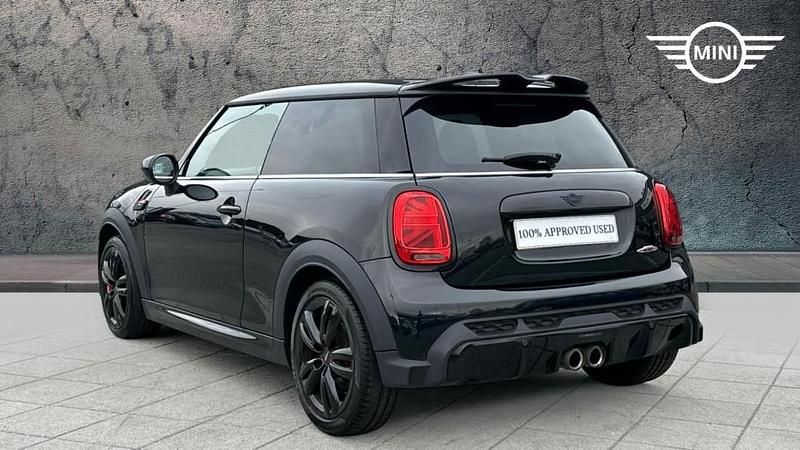 Usado Mini John Cooper Works Hatch 228 CV (167 kW) 2022 Negro Utilitario