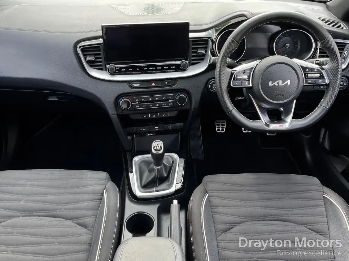 Used Kia Ceed GT-Line 158 HP (116 kW) 2022 Orange Hatchback