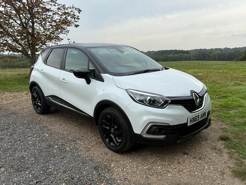 White/black Used 2019 Renault Captur Iconic SUV | £6,995 (Good price) - Image 1/4