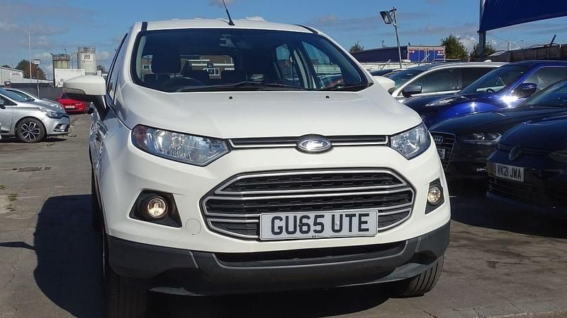 White Used 2015 Ford Ecosport Zetec SUV | £3,995 (Good price) - Image 1/4