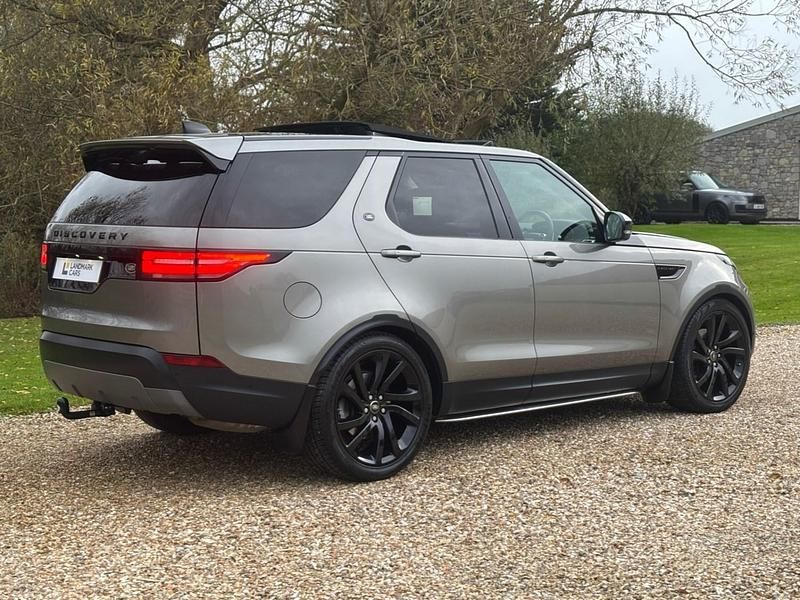 Used Land Rover Discovery 5 First Edition 258 HP (189 kW) 2017 Silver SUV