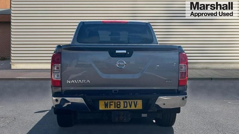 Used Nissan Navara Tekna 190 HP (139 kW) 2018 Grey Pickup
