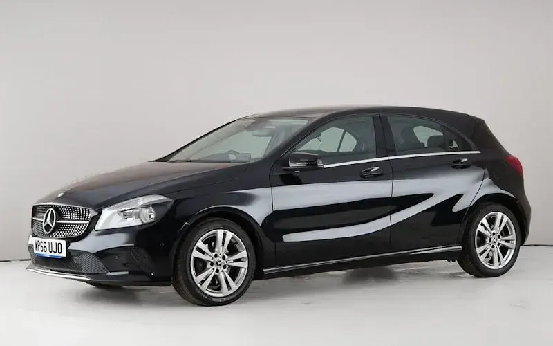 Used Mercedes A200 Executive 136 HP (100 kW) 2016 Black Hatchback