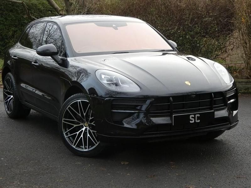 Black Used 2019 Porsche Macan SUV | £35,995 (Fair price) - Image 1/4