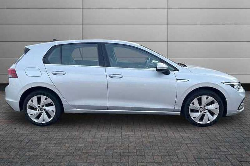 Used VW Golf VIII 130 HP (95 kW) 2020