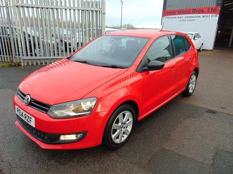 Used VW Polo Edition 70 HP (51 kW) 2014 Red Hatchback