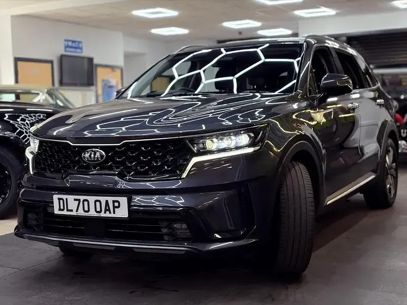 Begagnad Kia Sorento 201 HK (147 kW) 2021 Grå SUV