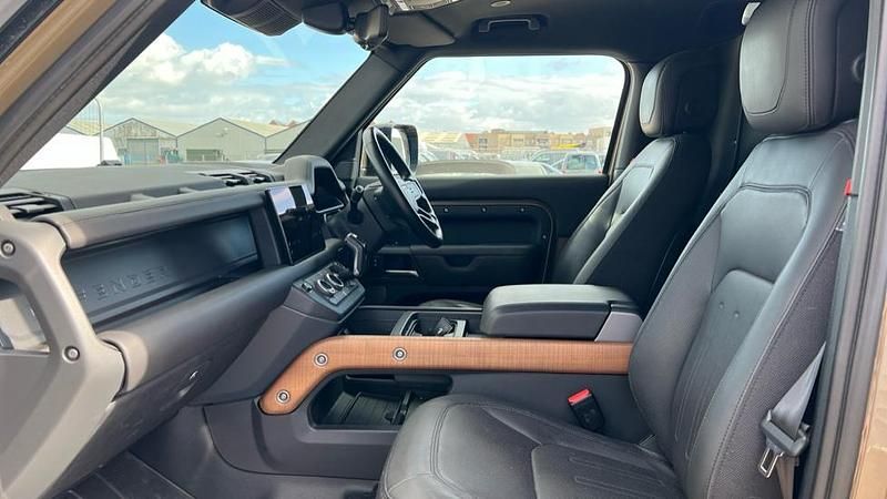 Used Land Rover Defender 300 HP (220 kW) 2022 Bronze SUV