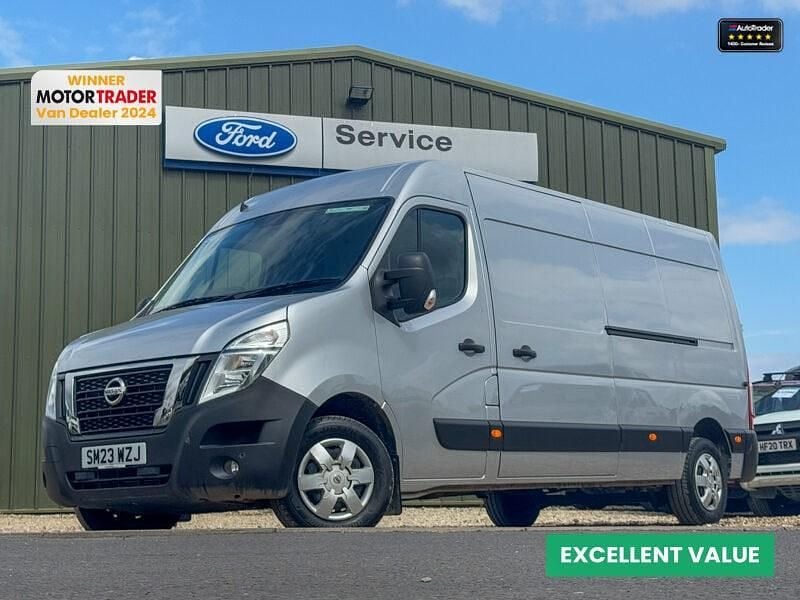 Used Nissan Interstar Tekna 150 HP (110 kW) 2023 Silver Van