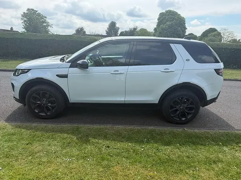 Used Land Rover Discovery Sport Landmark 180 HP (132 kW) 2019 White SUV