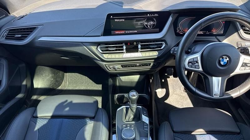 Used BMW 118 M Sport 134 HP (98 kW) 2023 White Hatchback